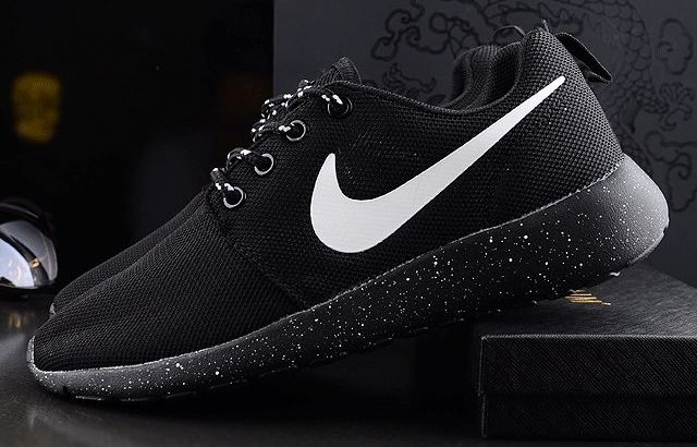 NIKE ROSHE RUN кроссовки Киев НОВЫЕ космос free oreo (=23,5-24 см)