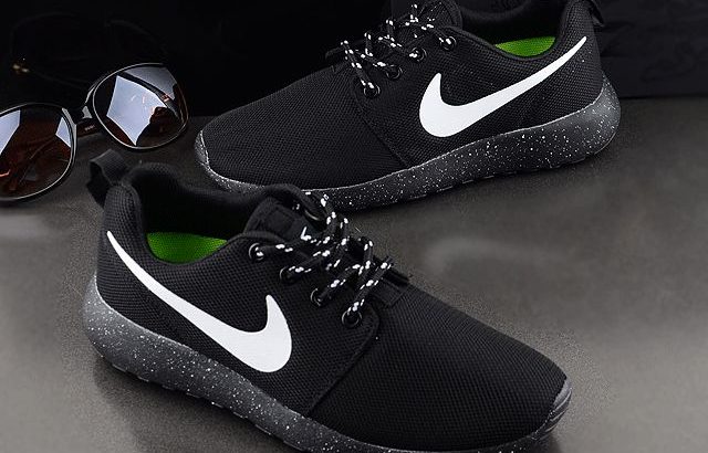 NIKE ROSHE RUN кроссовки Киев НОВЫЕ космос free oreo (=23,5-24 см)