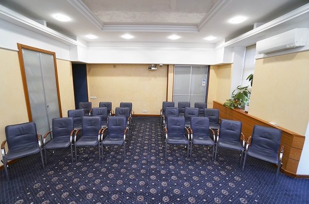 Конференц-зал (Тренінговий зал) в центрі Київа та кабінет погодинно