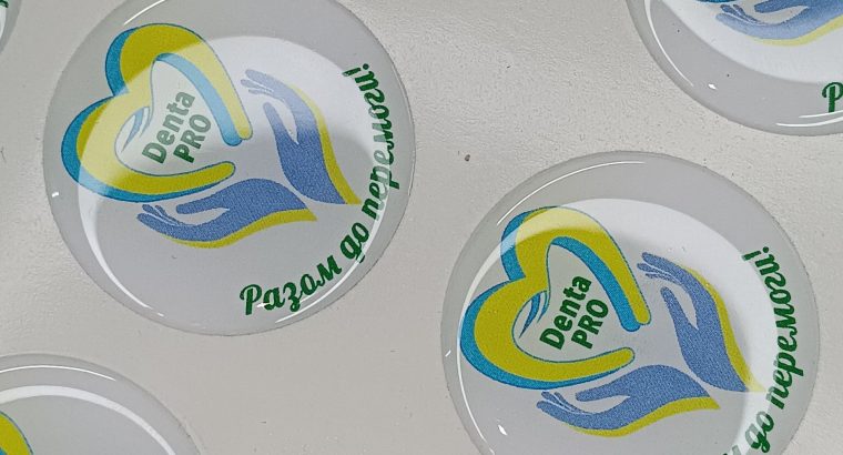 Об’ємна наклейка, шильда, смоляна етикетка.