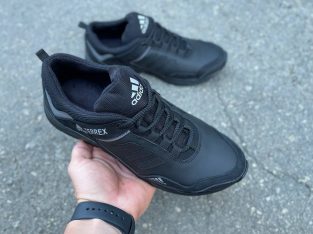 Чоловічі шкіряні кросівки Adidas