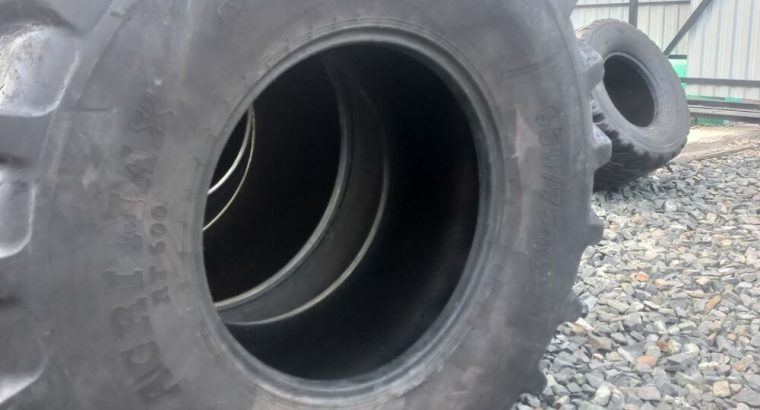 шини 340/85R48 BKT