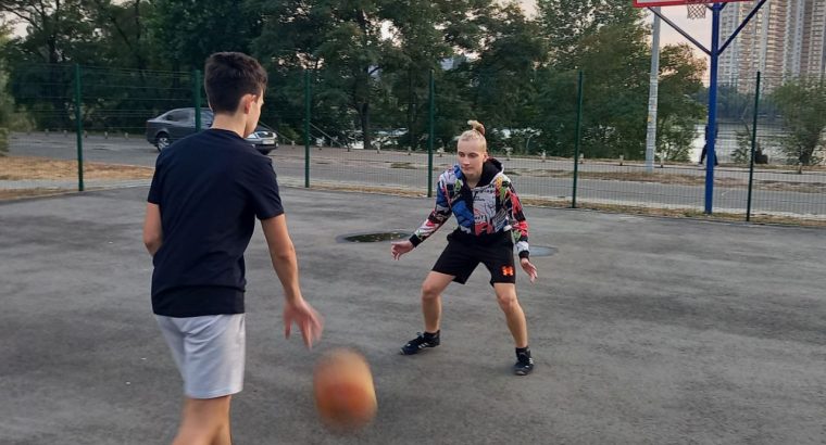 Секція баскетболу у Києві проводить набір в групи різного віку