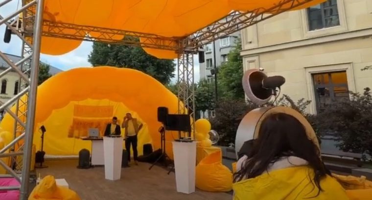 Палатка надувная тент для уличного маркетинга, рекламы возведение 5-15 мин