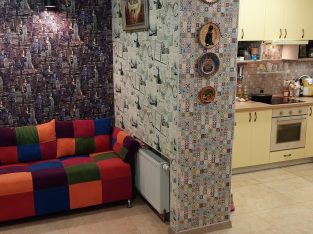 Комфортная, тёплая 2 (+1) квартира с персональным входом.