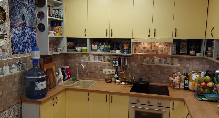 Комфортная, тёплая 2 (+1) квартира с персональным входом.