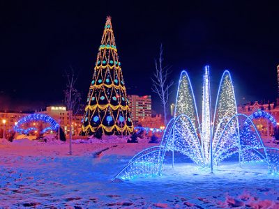 Новорічна ілюмінація, прикрасити гірляндами!