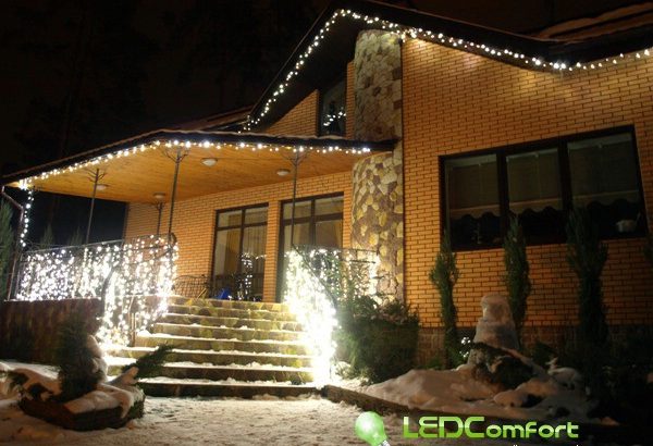 Новорічна ілюмінація, прикрасити гірляндами!