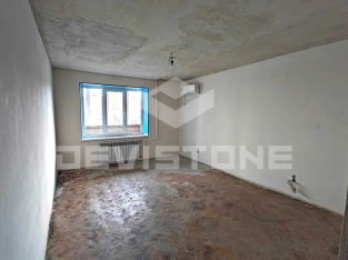 Продаж 3х Оболонь Мінська чистова під ремонт