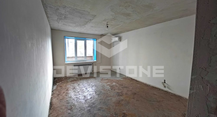 Продаж 3х Оболонь Мінська чистова під ремонт