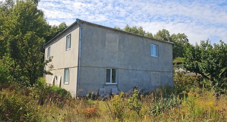 Будинок поруч з лісом — 69 км до столиці