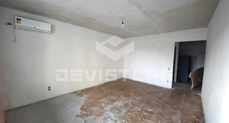 Продаж 3х Оболонь Мінська чистова під ремонт