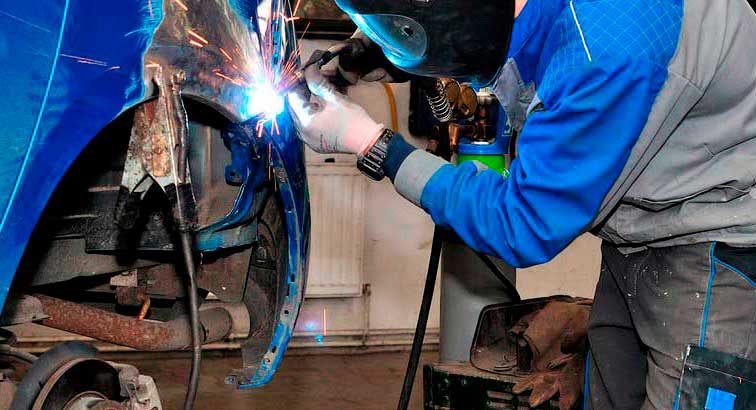 Авто мастерская выполняет :