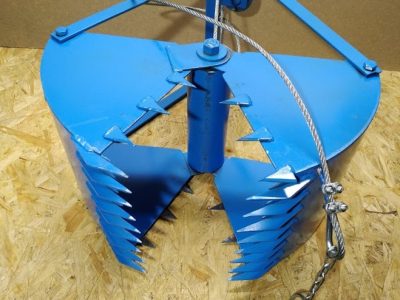 Грейфер для чистки криниці