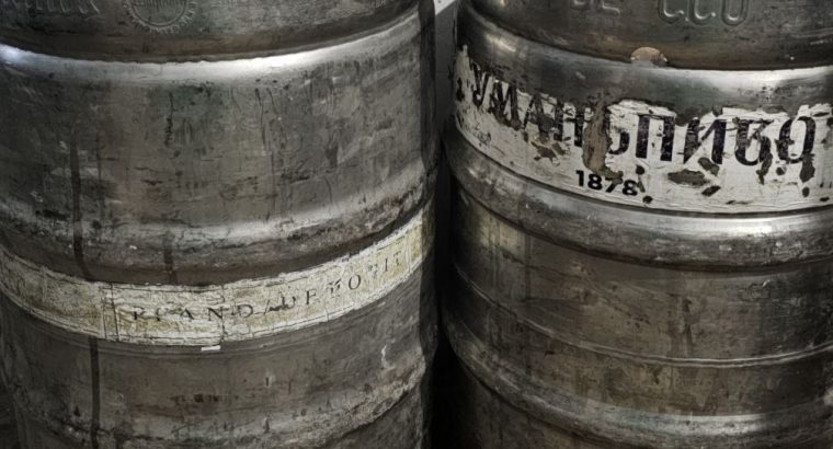Продам пивні клешні, крани, редуктор, промивочний бачок, кеги.